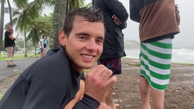 Dépression tropicale Lucas : avant l'alerte 2, les surfeurs défient les éléments à Nouméa