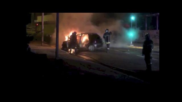 Accident et incendie d'un véhicule à la Vallée-des-Colons