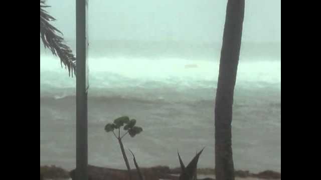Dépression tropicale Vania, Lifou le 13/01/2011.mp4