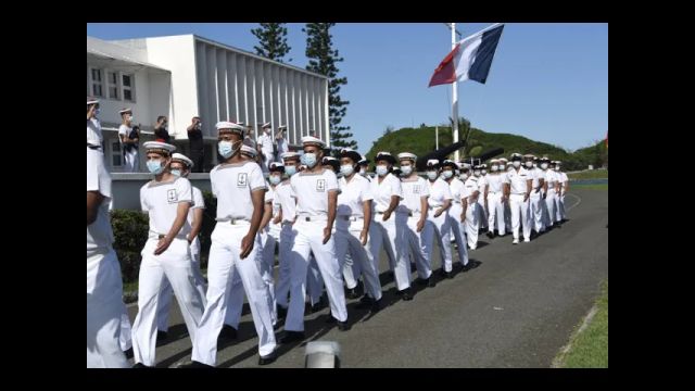 De jeunes Calédoniens en immersion dans la Marine